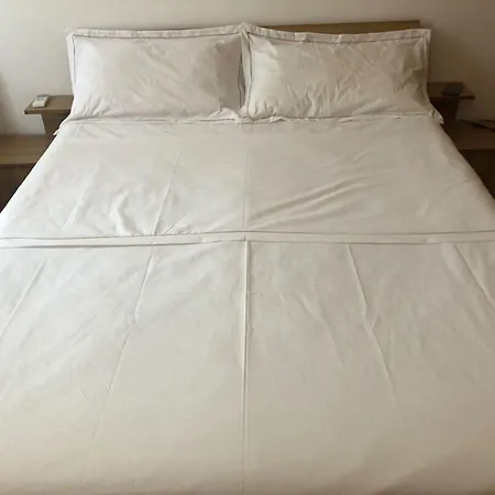 Center Apartment *